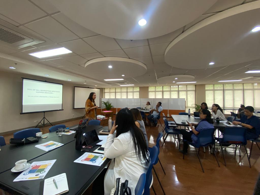 Jackie facilitating an entrepreneurship and branding workshop at Ateneo de Manila University